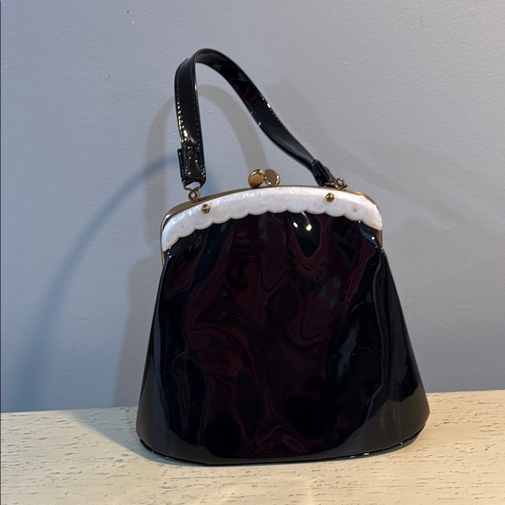 Elegant Black Velvet Shoulder Bag with White Trim